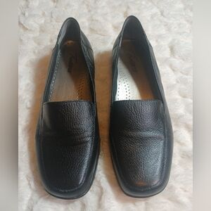 Trotters Loafers Sz. 9WW Womens WT9521-001 Deanna Black Leather Comfort Slip On